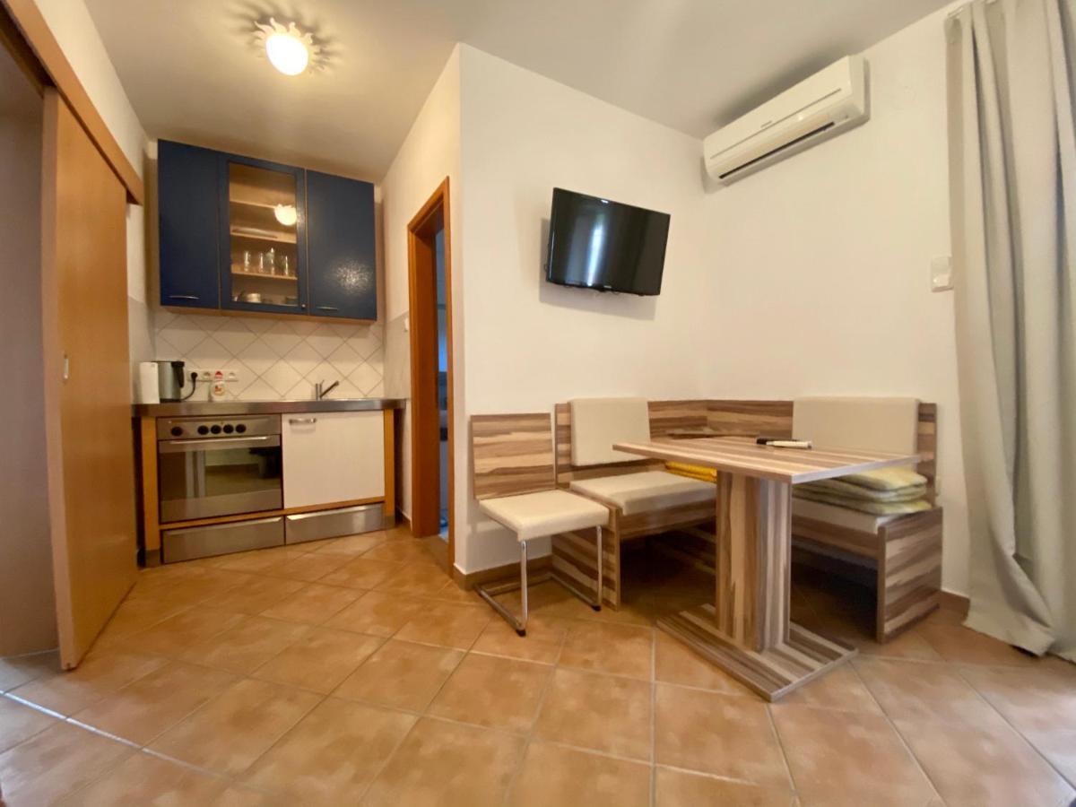 Apartments Grozdana Gradac  Bagian luar foto
