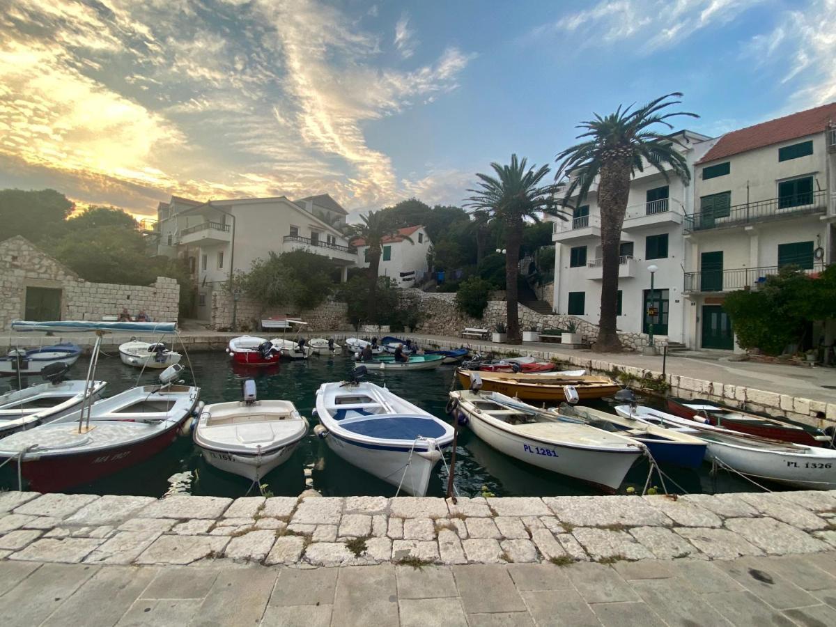 Apartments Grozdana Gradac  Bagian luar foto