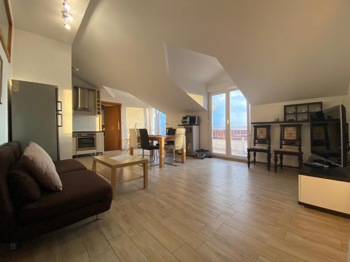 Apartments Grozdana Gradac  Bagian luar foto