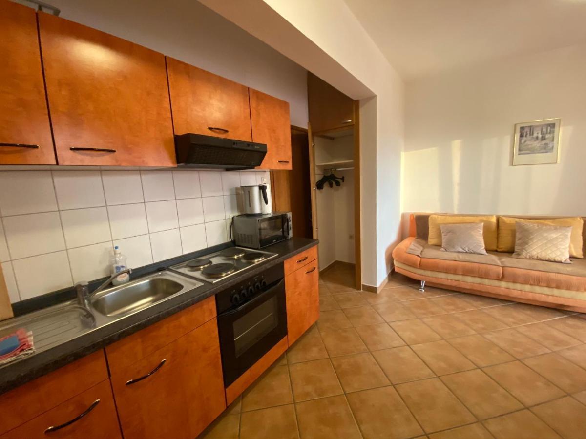 Apartments Grozdana Gradac  Bagian luar foto