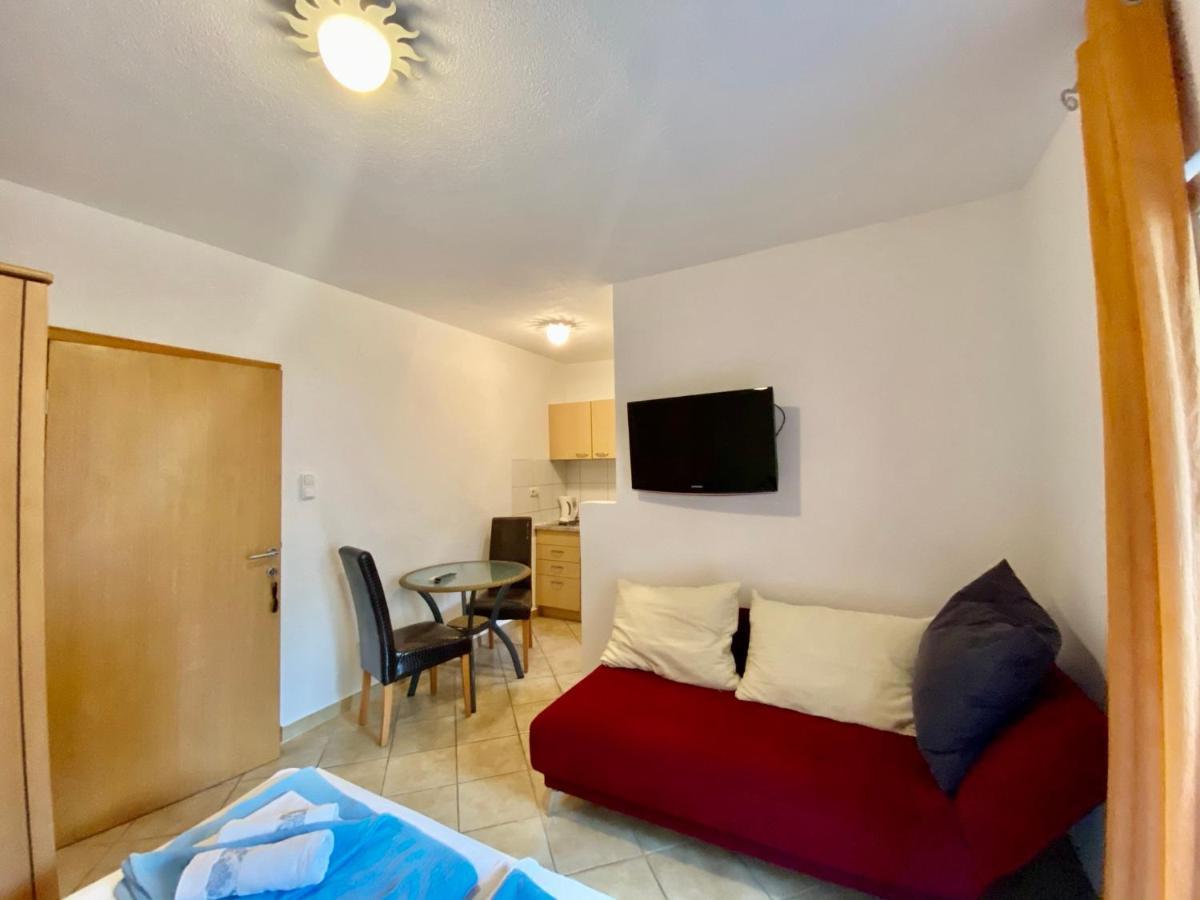 Apartments Grozdana Gradac  Bagian luar foto