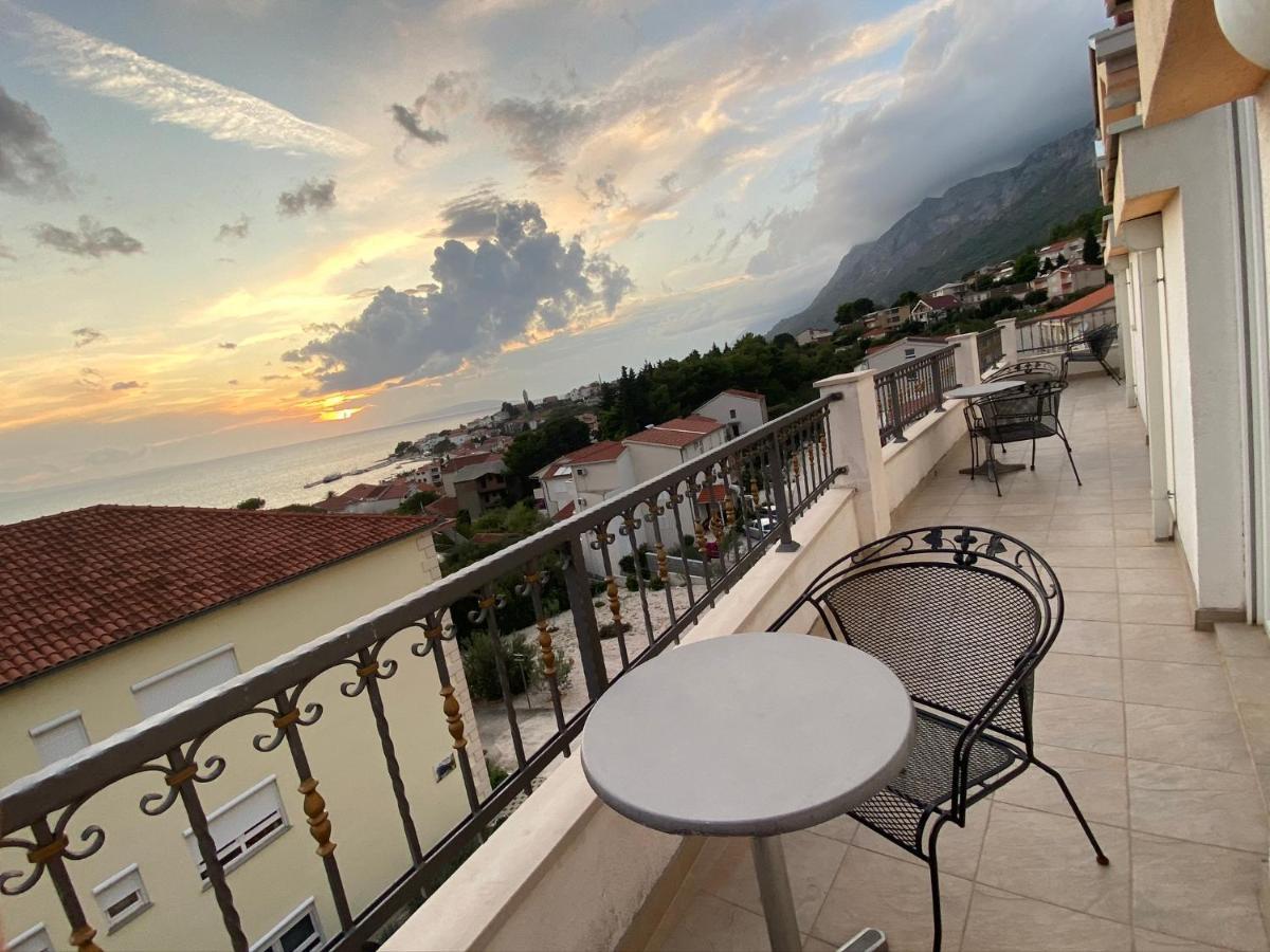 Apartments Grozdana Gradac  Bagian luar foto
