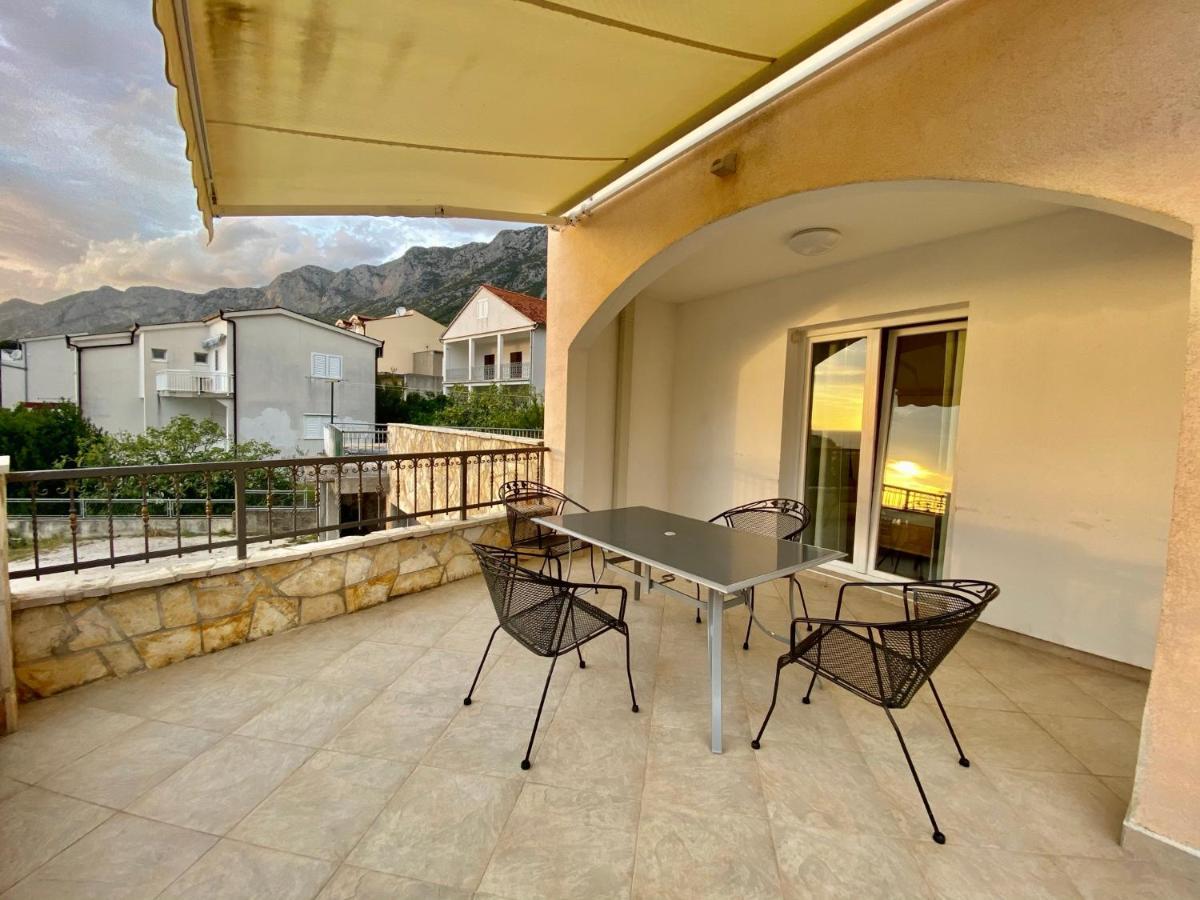 Apartments Grozdana Gradac  Bagian luar foto