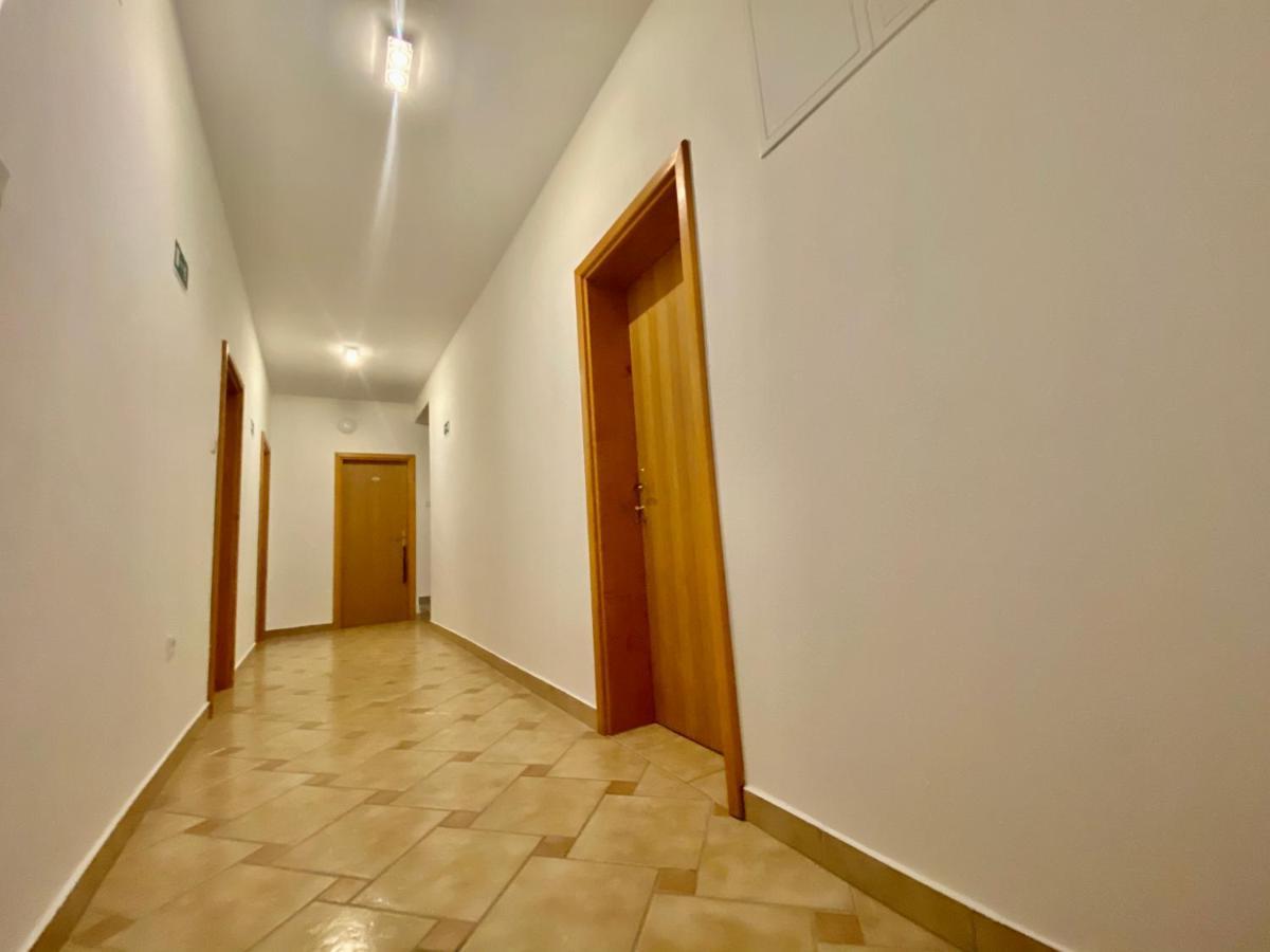 Apartments Grozdana Gradac  Bagian luar foto