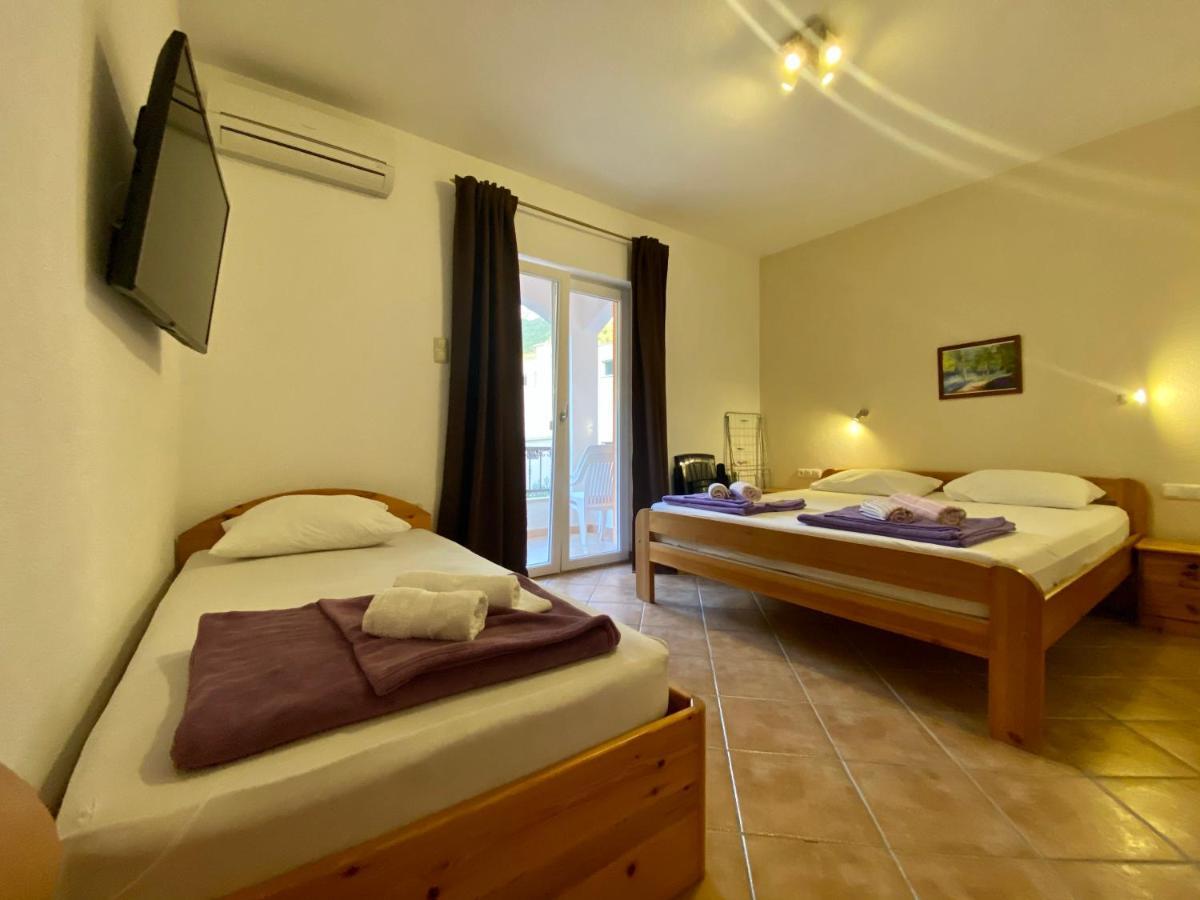 Apartments Grozdana Gradac  Bagian luar foto