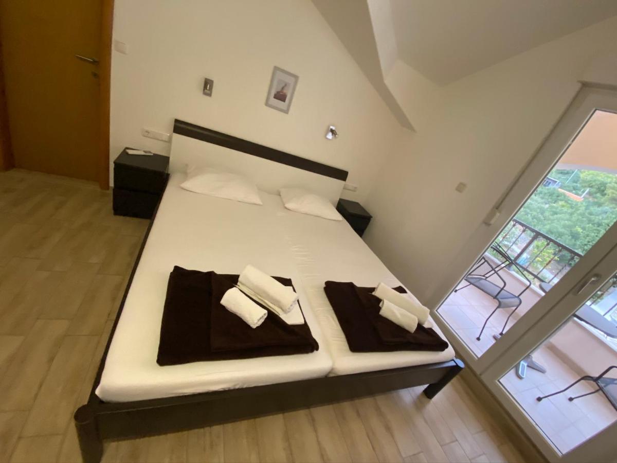 Apartments Grozdana Gradac  Bagian luar foto