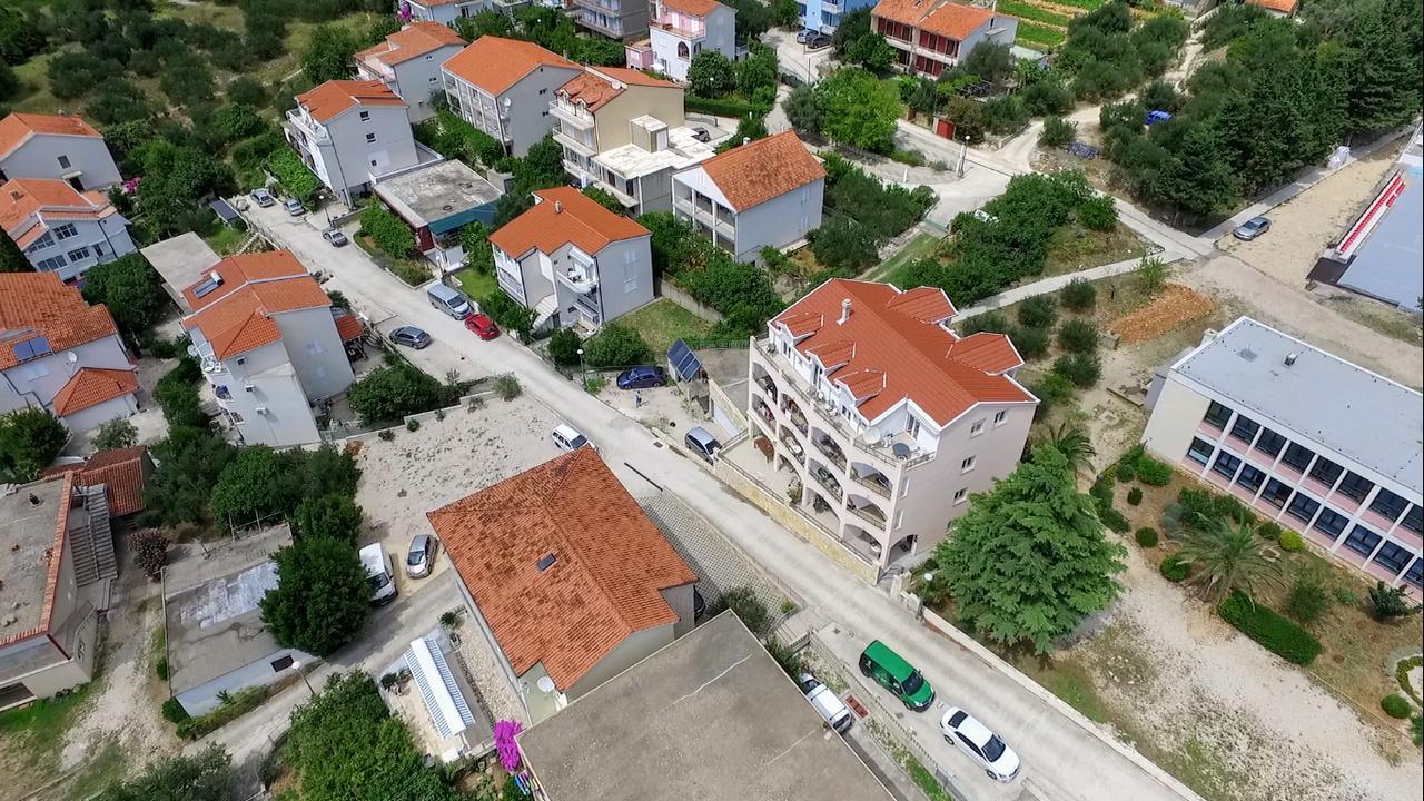 Apartments Grozdana Gradac  Bagian luar foto